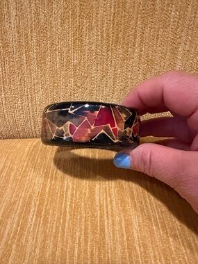 Black and Red Patterned Resin Bangle Bracelete